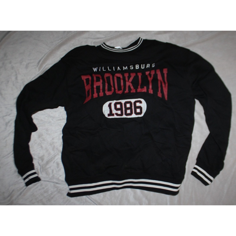 Men's Goodie Two Sleeves Sweatshirt Medium Brooklyn 1986 Williamsburg Crewneck